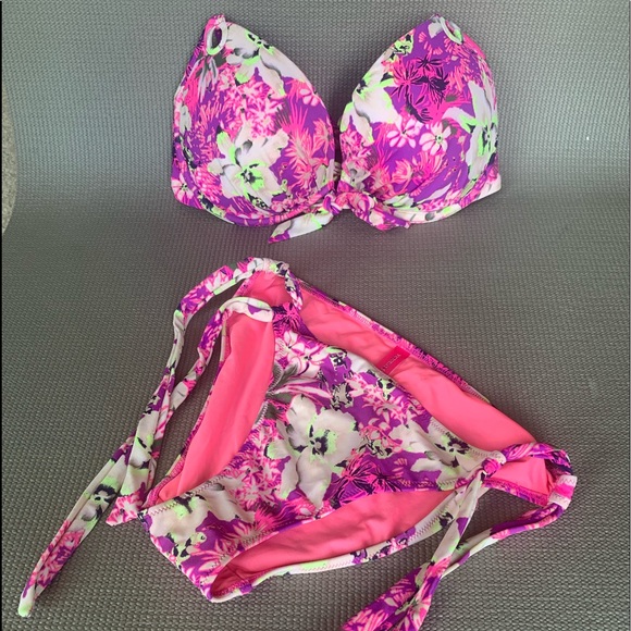 Victoria's Secret Other - Victoria’s Secret halter bombshell floral bikini